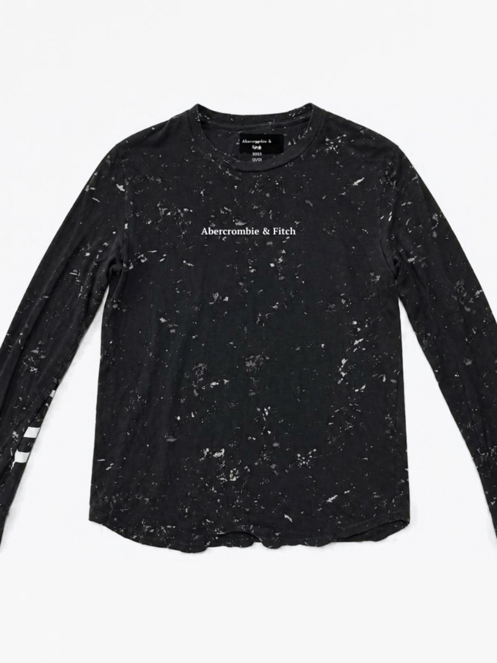 Abercrombie & Fitch long sleeve shirt Featuring a white paint-spatter